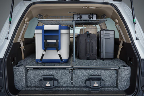 4WD Interiors Rear Rack & Divider