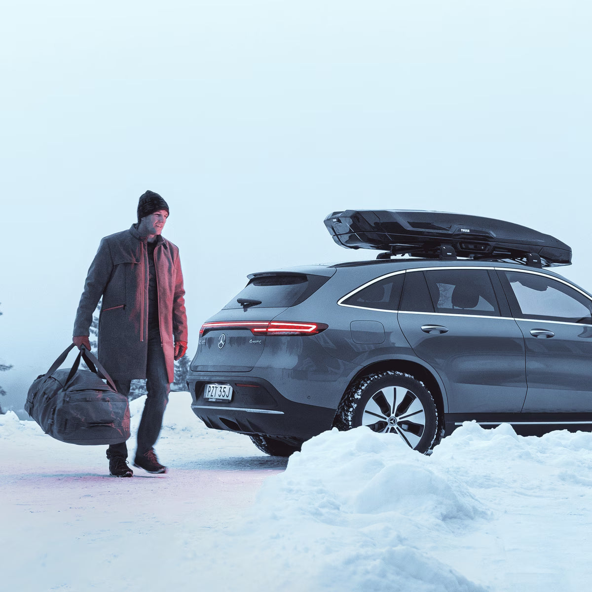 Thule Vector L roof box black metallic