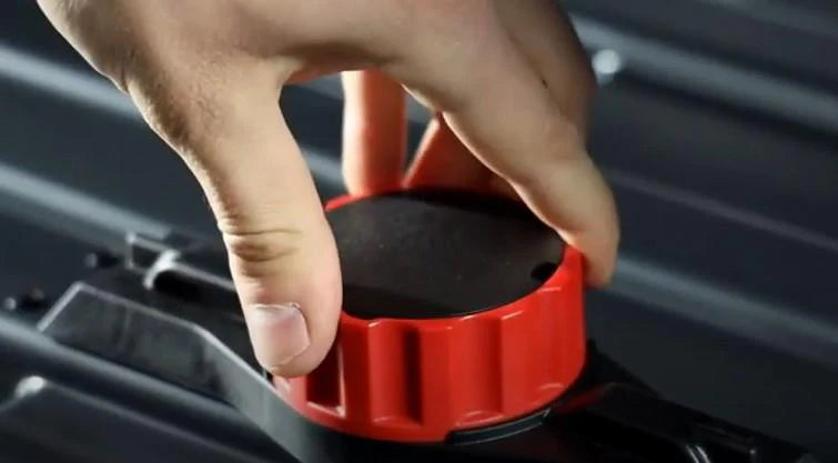 Yakima EasyTrip Gloss Black Cargo Box