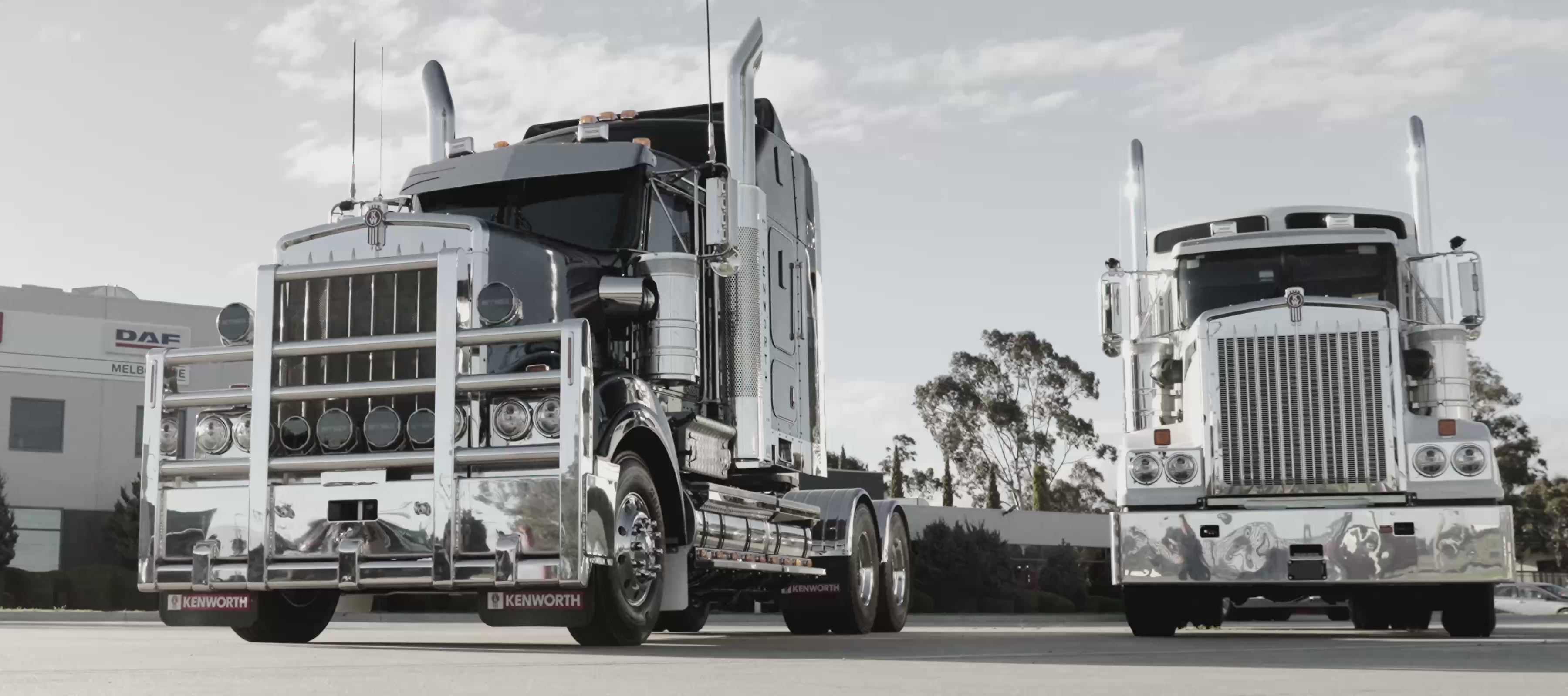 Load video: Stedi Type-X™ Sport Plus Silver Rally Spec