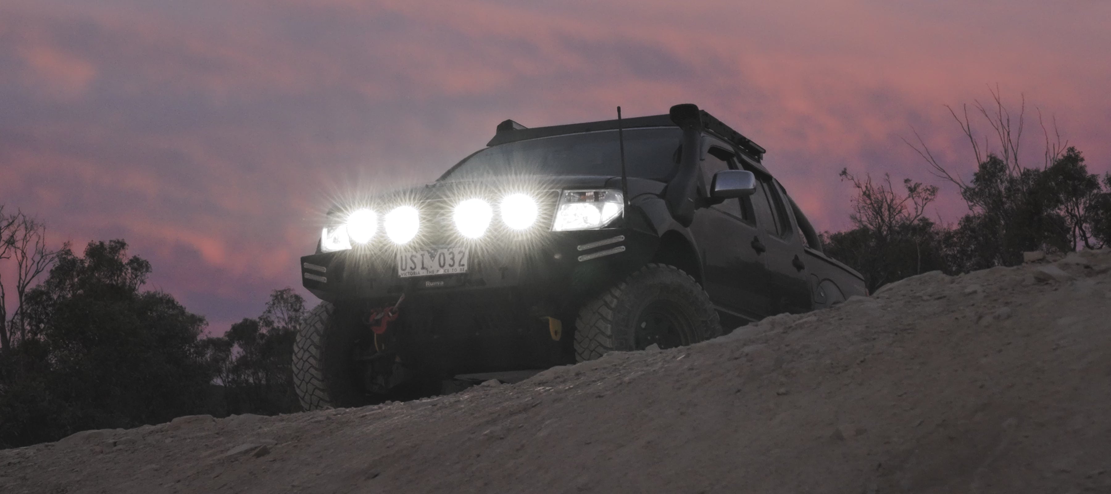 Load video: Stedi Type-X™ Sport Plus Black Rally Spec