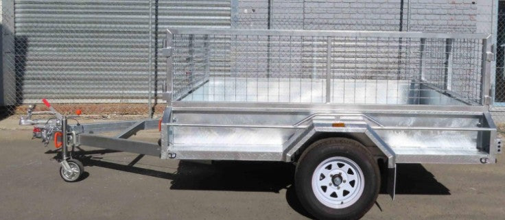 Trailers from 5x3 to 8x6 - with or without cage.